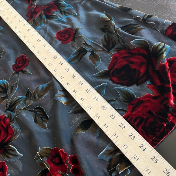 Karen Kane Womens Velvet Burnout Pullover Floral Blouse (J1) - Picture 9 of 11